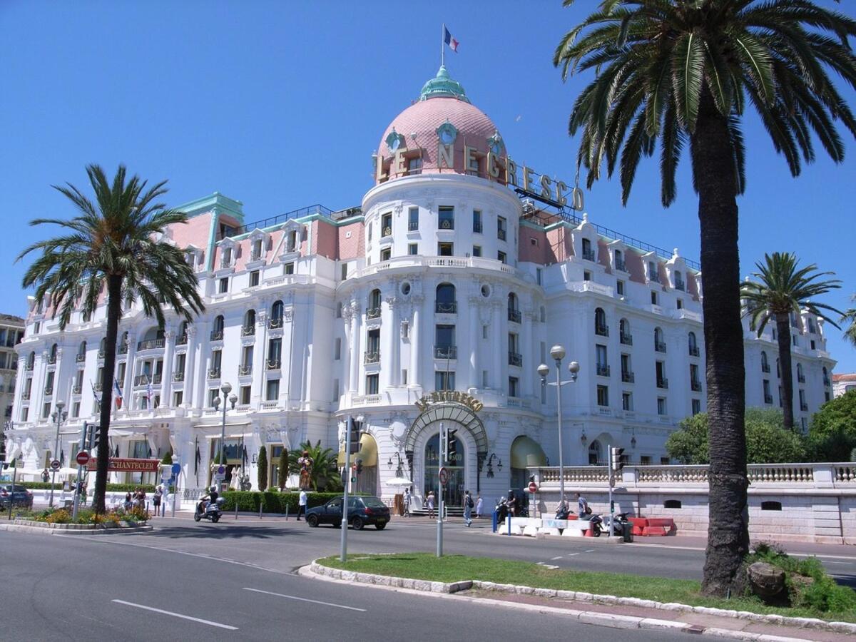 A Luxurious Apartment With Ac On Promenade Des Anglais Ницца Экстерьер фото